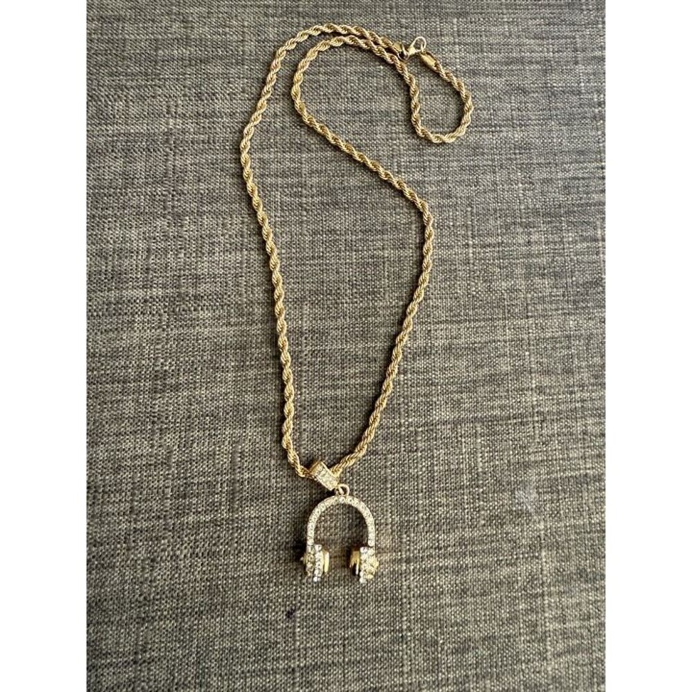 DJ Headphone Pendant Gold-toned twisted rope chain necklace